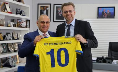 Ambasadori norvegjez, Per Strand Sjaastad pas takimit me Agim Ademin: Në ndeshjet e Kosovës jam në mesin e fansave