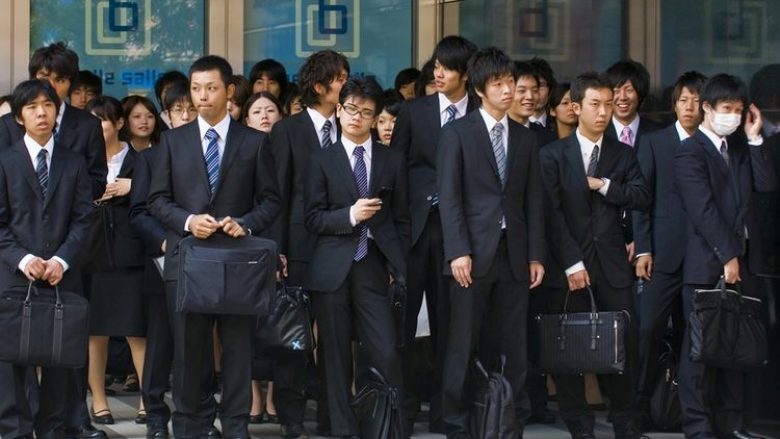 E habitshme: Festë dhjetëditore, shumica e japonezëve jo të kënaqur me pushimet e gjata!