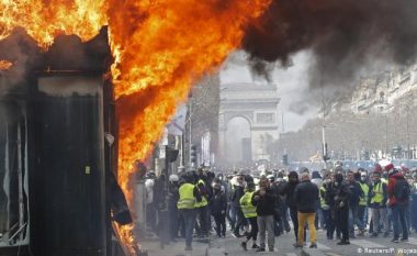 Protestuesit në Paris: Notre Dame nuk është problemi i vetëm i Francës