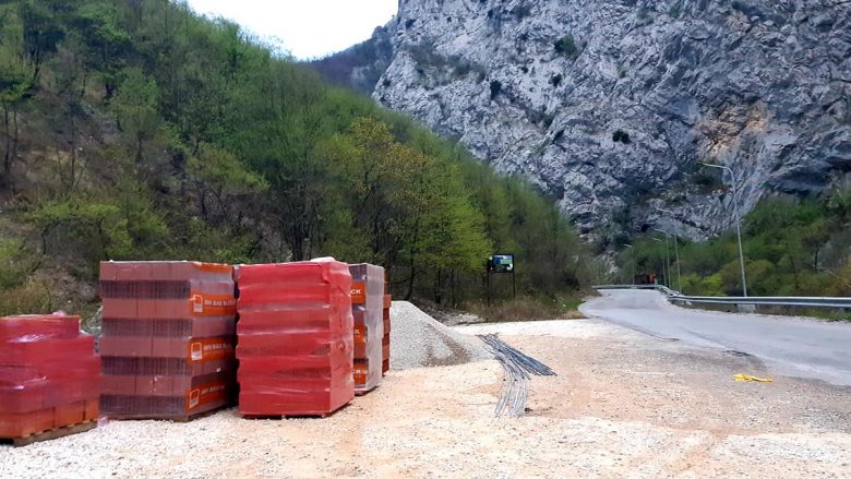 Vendosja e laurës në Grykën e Rugovës, AMMK thotë se tani për tani nuk do të aplikohet taksë