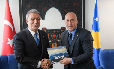 Haradinaj pret në takim ministrin e Mbrojtjes së Turqisë, Hulusi Akar