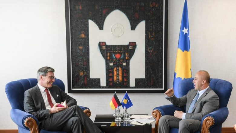 Haradinaj takohet me ambasadorin gjerman, diskutojnë edhe për liberalizimin e vizave