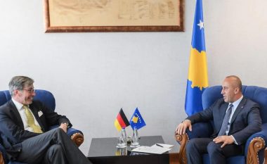 Kryeministri Haradinaj priti në një takim ambasadorin gjerman, Christian Held