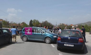 Përleshje fizike gjatë protestës në Mitrovicë, gjashtë të lënduar