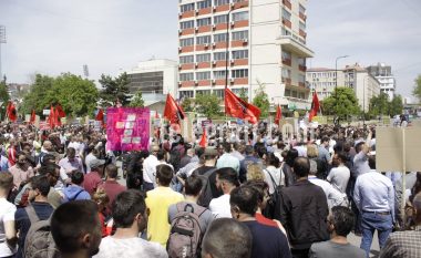 Me aktakuzë ndaj Lumezit dhe udhëheqësve të shtetit, përfundon protesta e VV-së (Foto)