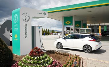 HIB Petrol sjell mbushësin për vetura elektrike në Kosovë