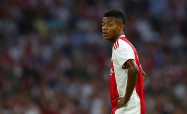 Arsenal kërkon shërbimet e Neresit të Ajaxit