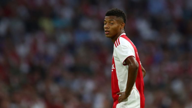 Arsenal kërkon shërbimet e Neresit të Ajaxit