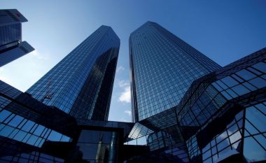 Bankat evropiane brenda në dekade largojnë nga puna 20 për qind të personelit