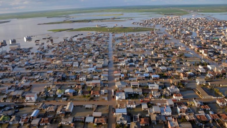 Gjendje e rëndë në Iran si pasojë e vërshimeve, numri i viktimave vazhdon të rritet