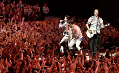 “Jonas Brothers” nuk e kanë në plan të ndalen pas ribashkimit