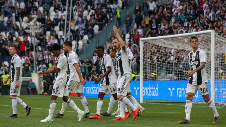 Juventusi fiton me rikthim ndaj Fiorentinës dhe shpallet matematikisht kampion në Serie A