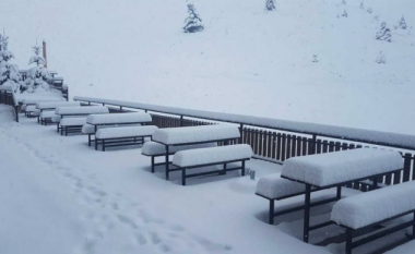 Shtresa më e lartë e borës është regjistruar në Kodrën e Diellit