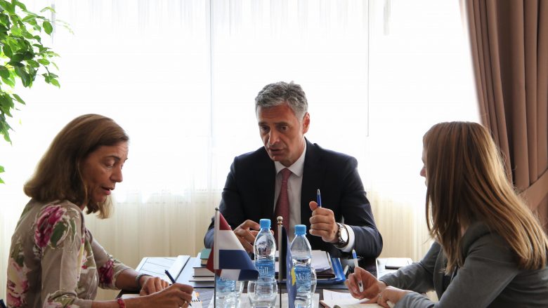 Kryeprokurori i shtetit, Aleksandër Lumezi priti në takim ambasadoren e Holandës në Kosovë, Gerrie Willems