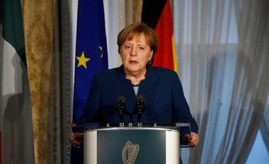 Merkel takohet me kryeministrin irlandez, kundërshton Bexit pa marrëveshje (Foto)