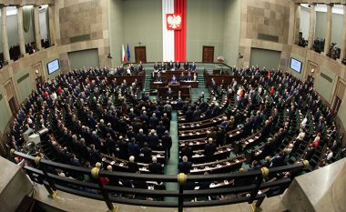 Polonia ratifikoi protokollin për anëtarësimin e Maqedonisë së Veriut në NATO