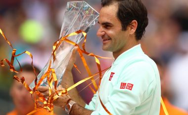 Federer e ka mposhtur John Isnerin për të fituar në Miami Open