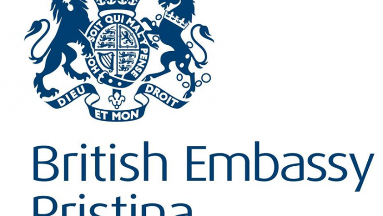 Ambasada britanike: Britania nuk i ka këshilluar qytetarët e saj të mos udhëtojnë në Kosovë