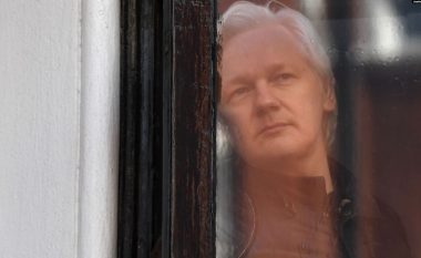 SHBA-ja akuzon Julian Assange dhe kërkon ekstradimin nga Anglia