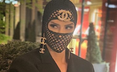 Dafina Zeqiri pozon me maskë, duket tejet atraktive