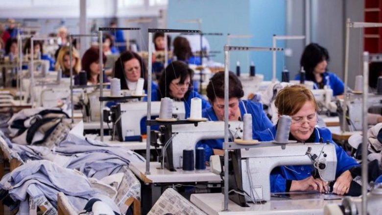 Shqiptarët renditen të parët për orët më të gjata të punës në Evropë