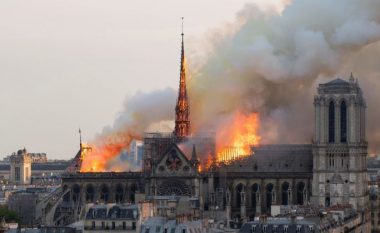 Miliarderi francez ofron 100 milionë euro për të rindërtuar Katedralen e Notre Dame në Paris (Foto)