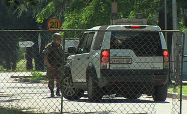 Parandalohet hyrja me dhunë në kazermën “Goce Dellçev” në Shkup, lëndohet një person
