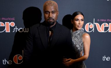 Kim Kardashian: Jam krenare që e kam mësuar Kanye Westin se si t'i kursejë paratë