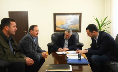 Komuna e Podujevës nënshkruan marrëveshje bashkëpunimi me ‘OJQ Ekovizioni’ në fushën e mbrojtjes së mjedisit