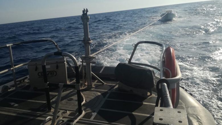 Forca Detare shpëton dy peshkatarë në Vlorë