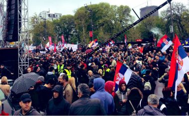 Përfundon protesta në Beograd, opozita i jep afat qeverisë deri më 19 prill
