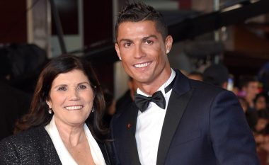 Nëna e Cristiano Ronaldos tregon se çfarë i tha ai pas humbjes ndaj Ajaxit