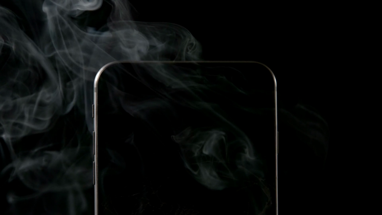 Samsung: Galaxy S10 i djegur, jo shkak i mosfunksionimit të pajisjes