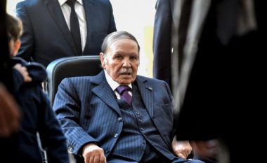 Presidenti algjerian Bouteflika do të jep dorëheqje pas 20 vjetësh