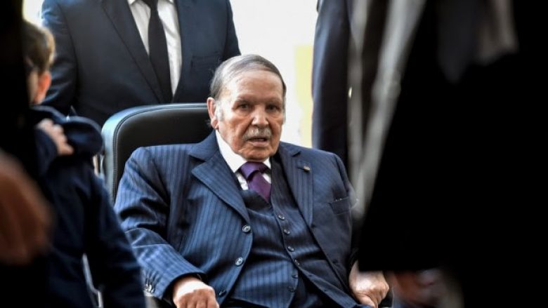 Presidenti algjerian Bouteflika do të jep dorëheqje pas 20 vjetësh