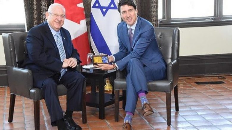 Çorape për kryeministrin kanadez me motive të Jerusalemit (Foto)
