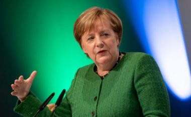 Merkel kundër Brexit pa marrëveshje