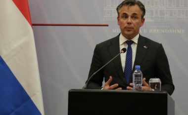 Ministri holandez thotë që shqiptarët nuk kanë shans të marrin azil