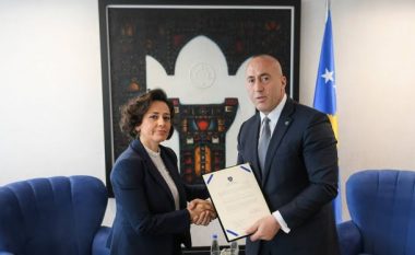 Adriana Hoxhiq emërohet ministre e Administrimit të Pushtetit Lokal