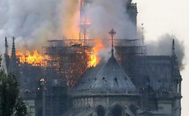 ​Merkel: Notre Dame, simbol i Francës dhe kulturës tonë evropiane