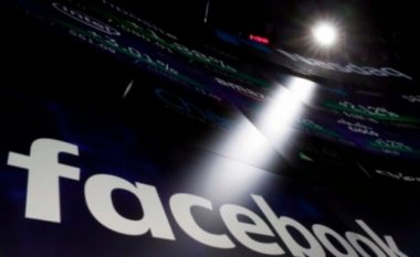 Facebook bllokon mbi 1.000 llogari në Pakistan dhe Indi