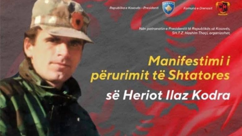 Lladrovci fton qytetarët në përurimin e shtatores së heroit Ilaz Kodra