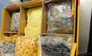 Kapen 83 kilogramë lëndë narkotike të fshehura në kuti Lego