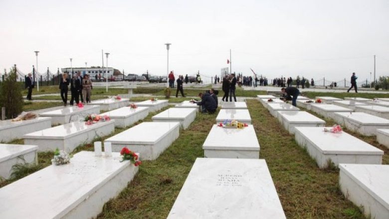 Sot bëhet ribashkimi i pesë trupave të martirëve të Gjakovës