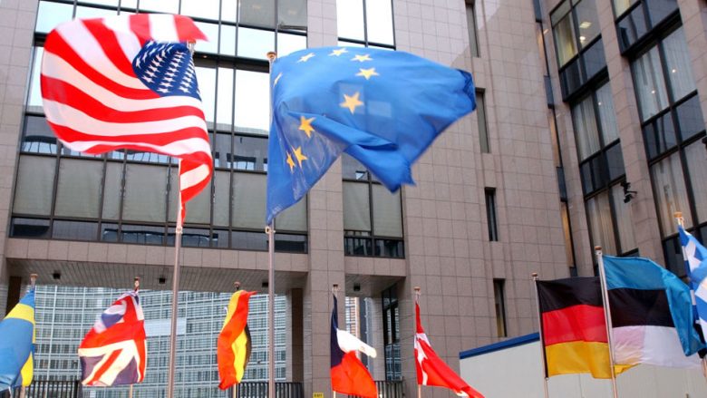BE-ja pajtohet me kushtet për bisedime me SHBA-në për tregtinë