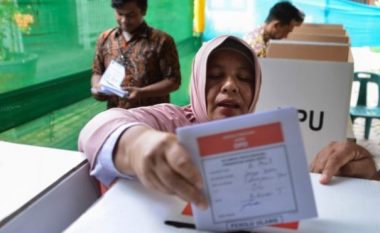 Shkak lodhja e tepërt, më shumë se 270 njerëz vdesin duke numëruar votat në Indonezi