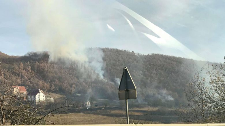 Zjarri i madh në fshatin Vranidoll të Prishtinës