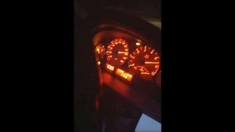 Të rinjtë nga Italia filmojnë veten para se të vdisnin derisa vozisnin veturën me 220 kilometra në orë (Video)