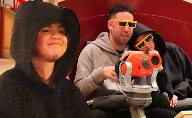 Selena Gomez në krah të një mashkulli misterioz në Disneyland