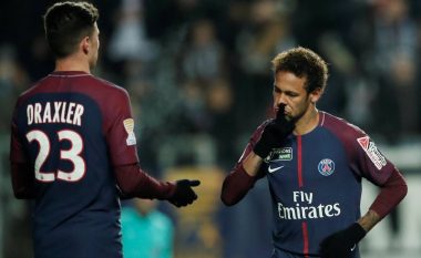 Neymar fjaloset me Draxlerin, Tuchel intervenon për të shmangur kacafytjen